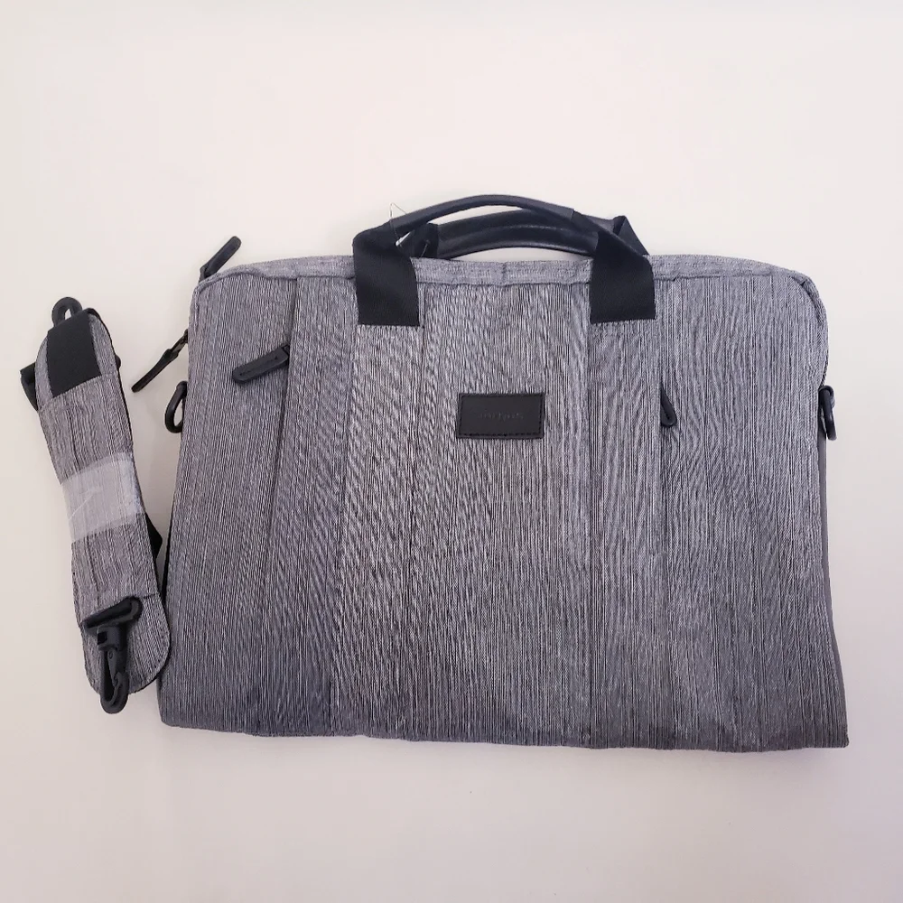 NWOT Targus Gray & Black Laptop Bag